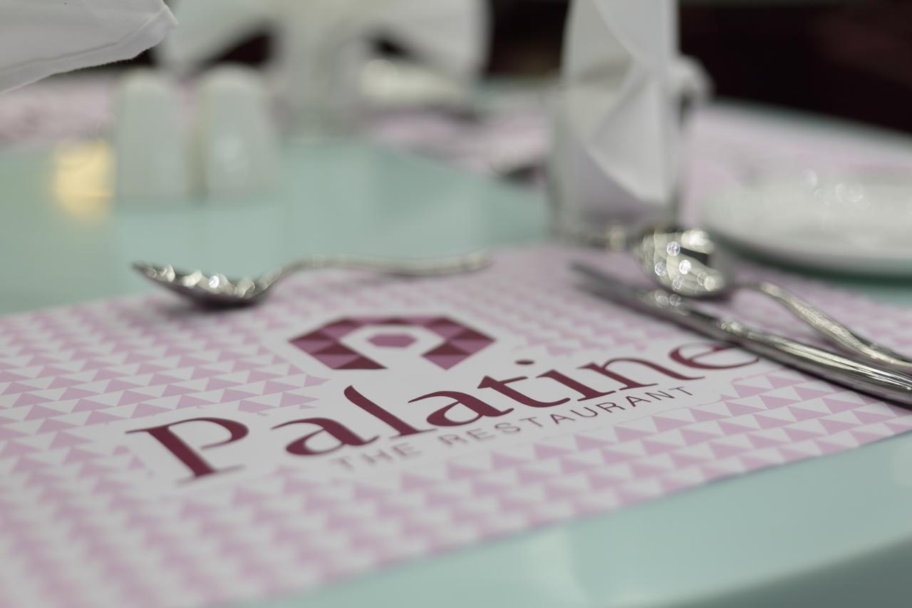 Hotel Pragati The Grand Ahmadabad Zewnętrze zdjęcie