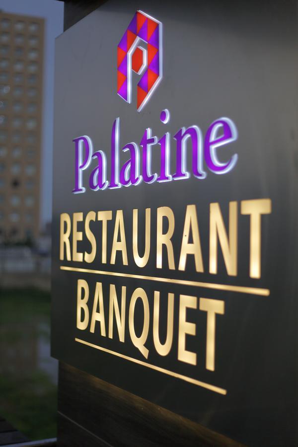 Hotel Pragati The Grand Ahmadabad Zewnętrze zdjęcie